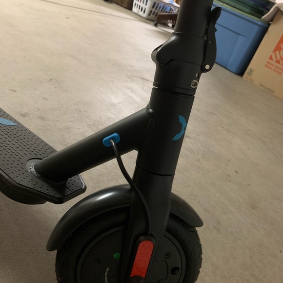 NWOT Hover1 Motorscooter - Picture 4 of 10